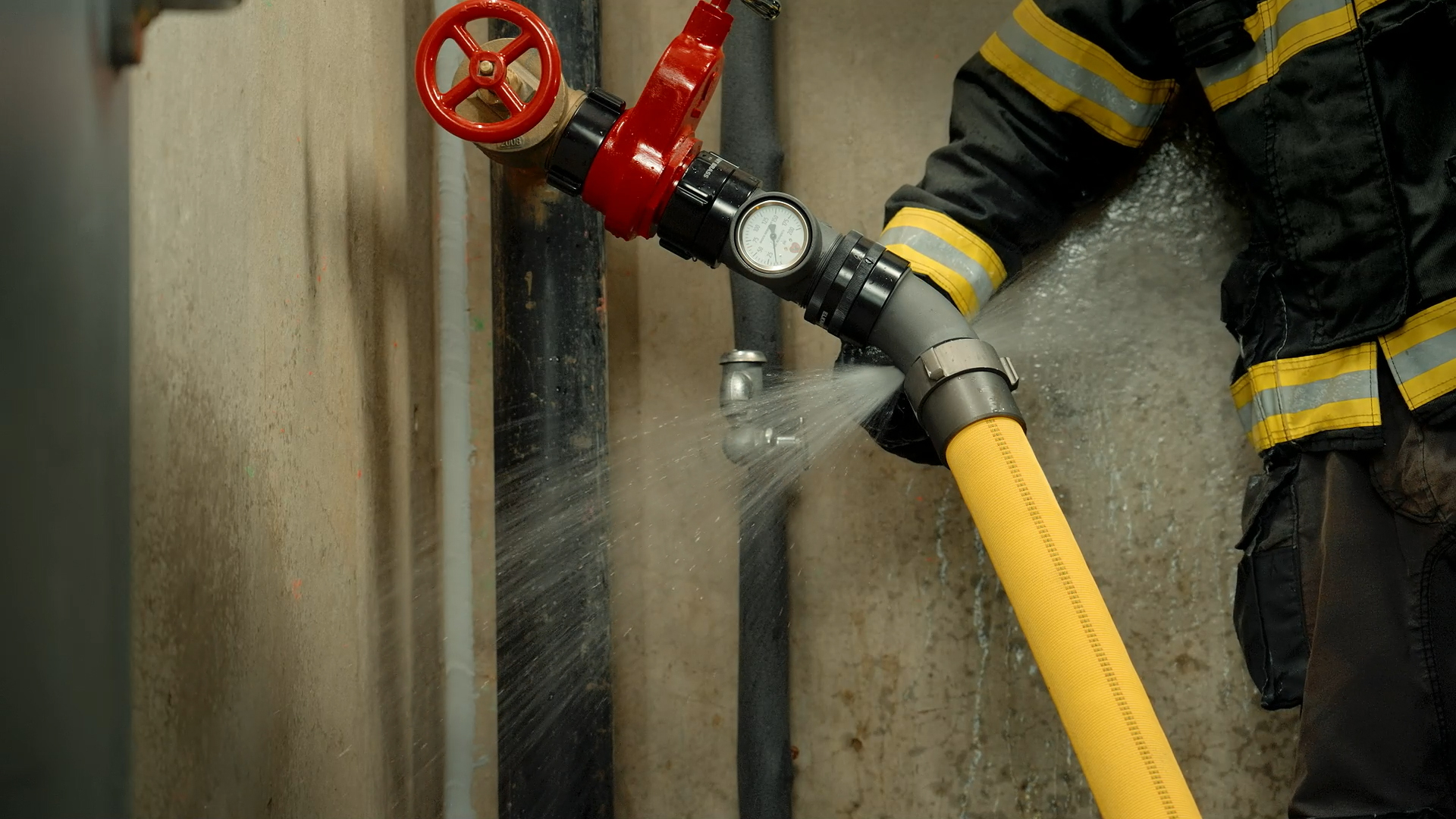 Snow Covered Fire Standpipes In Washington Wallpaper